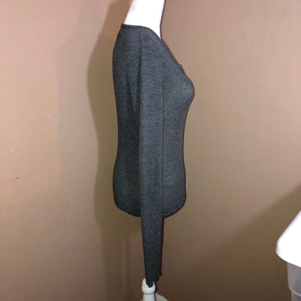 NWT OUT FROM UNDER Gray  Deep VNeck Long Sleev Top - Picture 3 of 7